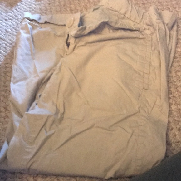 Old Navy Pants - Old Navy Maternity khaki capris